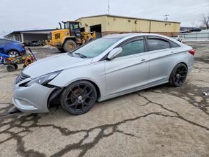 Hyundai Sonata SE 2.4L 4 2012