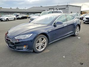 Tesla Model S 2015