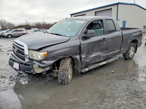 Toyota Tundra 4.6L 8 2012