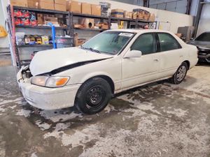 Toyota Camry LE 3.0L 6 2001