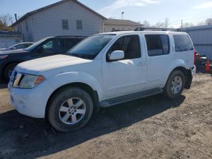 Nissan Pathfinder 4.0L 6 2011