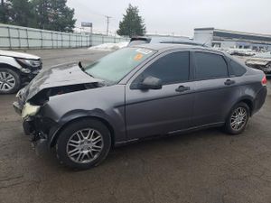 Ford Focus SE 2.0L 4 2010
