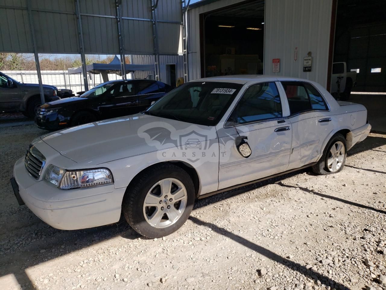 Ford Crown LX 4.6L 8 2011