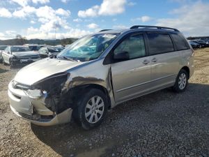 Toyota Sienna CE 3.3L 6 2005