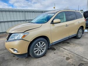 Nissan Pathfinder S 3.5L 6 2013