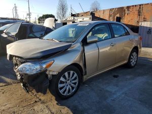 Toyota Corolla BASE 1.8L 4 2012