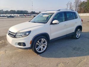 Volkswagen Tiguan S 2.0L 4 2013
