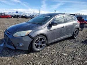 Ford Focus SE 2.0L 4 2014