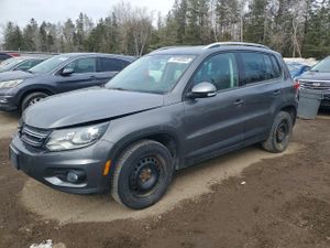 Volkswagen Tiguan 2.0L 4 2012