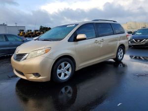 Toyota Sienna 3.5L 6 2012
