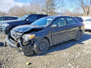 Toyota Corolla BASE 1.8L 4 2013