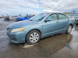 Toyota Camry BASE 2.5L 4 2010
