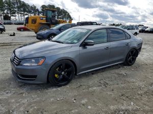Volkswagen Passat S 2.5L 5 2013