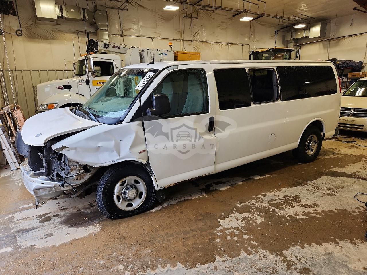 Chevrolet Express 6.0L 8 2011