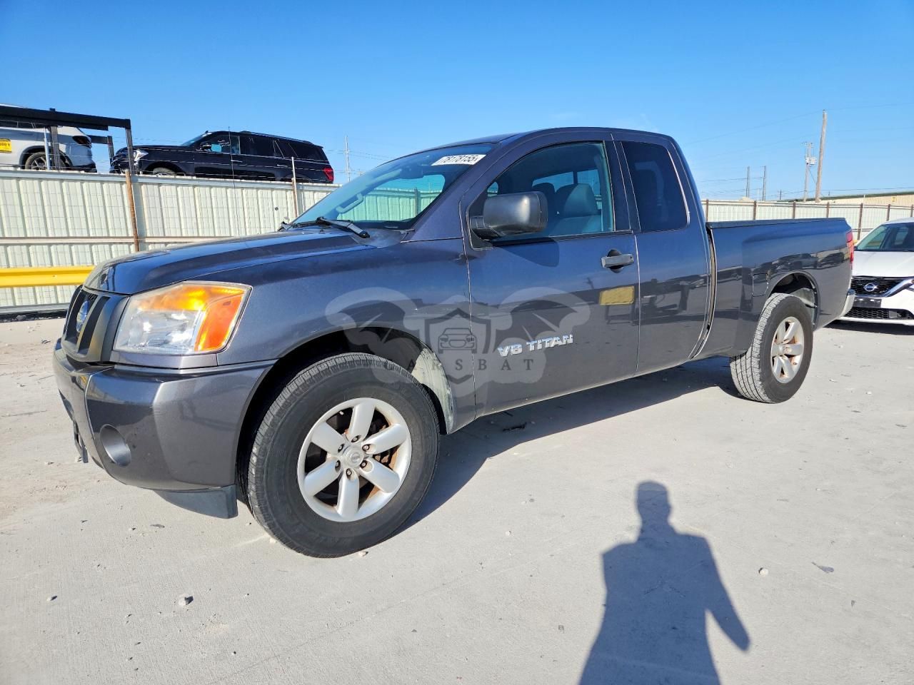 Nissan Titan S 5.6L 8 2014