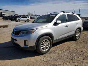 Kia Sorento LX 2.4L 4 2015