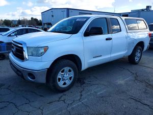 Toyota Tundra DOUBLE CAB SR5 4.6L 8 2011