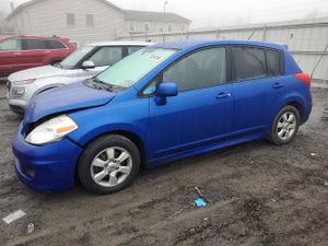 Nissan Versa S 1.8L 4 2010