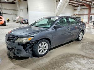 Toyota Camry BASE 2.5L 4 2011