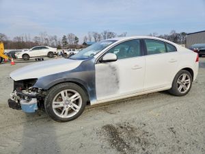 Volvo S60 2.0L 4 2015