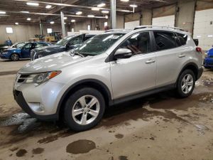 Toyota Rav4 XLE 2.5L 4 2014