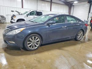 Hyundai Sonata SE 2.4L 4 2013