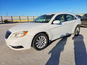 Chrysler 200 LX 2.4L 4 2014
