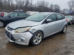 Ford Focus SE 2.0L 4 2012