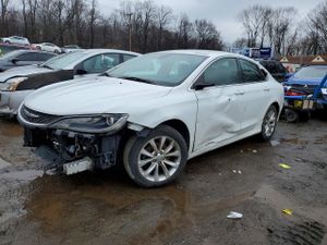 Chrysler 200 2.4L 4 2015