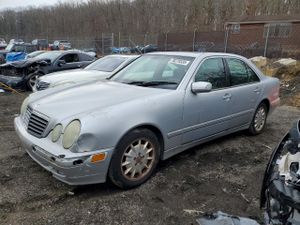 Mercedes-Benz E 3.2L 6 2001