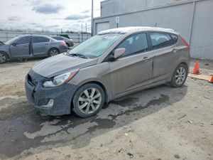 Hyundai Accent 1.6L 4 2013