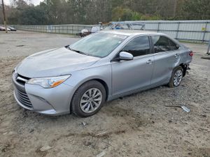 Toyota Camry LE 2.5L 4 2015
