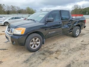 Nissan Titan S 5.6L 8 2012