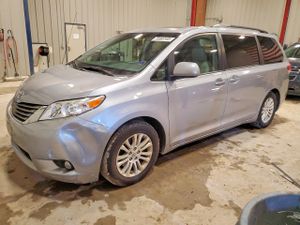 Toyota Sienna 3.5L 6 2014