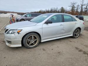 Toyota Camry BASE 2.5L 4 2011