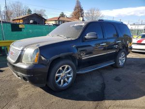 GMC Yukon DENALI 6.2L 8 2010