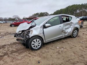 Toyota Prius 1.5L 4 2014