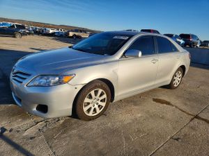 Toyota Camry BASE 2.5L 4 2011