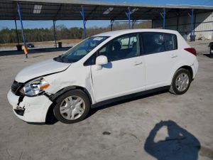 Nissan Versa 1.8L 4 2010