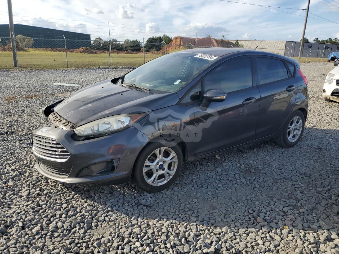 Ford Fiesta SE 1.6L  4 2015