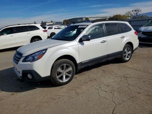 Subaru Outback 3.6L 6 2013
