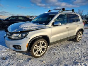 Volkswagen Tiguan 2.0L 4 2013