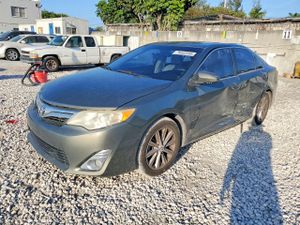 Toyota Camry SE 3.5L 6 2014