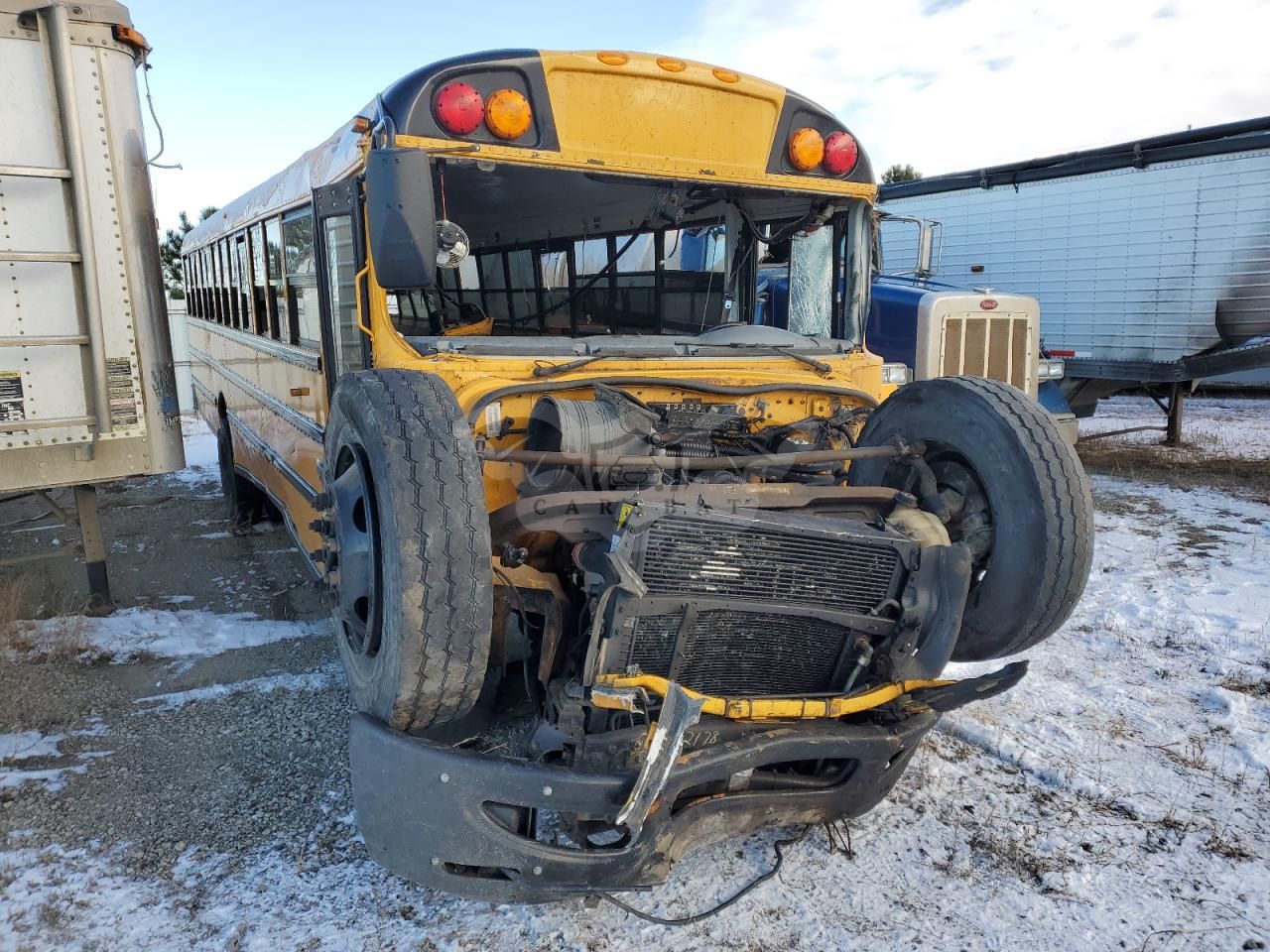 IC Corporation CE Series 7.6L 6 2011