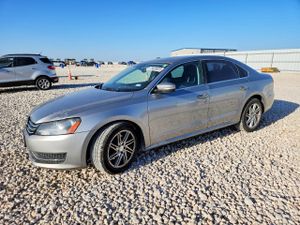 Volkswagen Passat SE 2.5L 5 2013