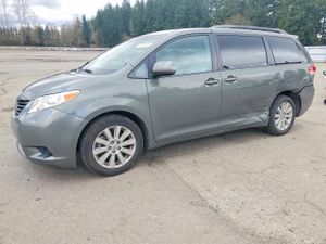 Toyota Sienna 3.5L 6 2013