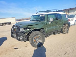 Toyota FJ Cruiser 4.0L 6 2014