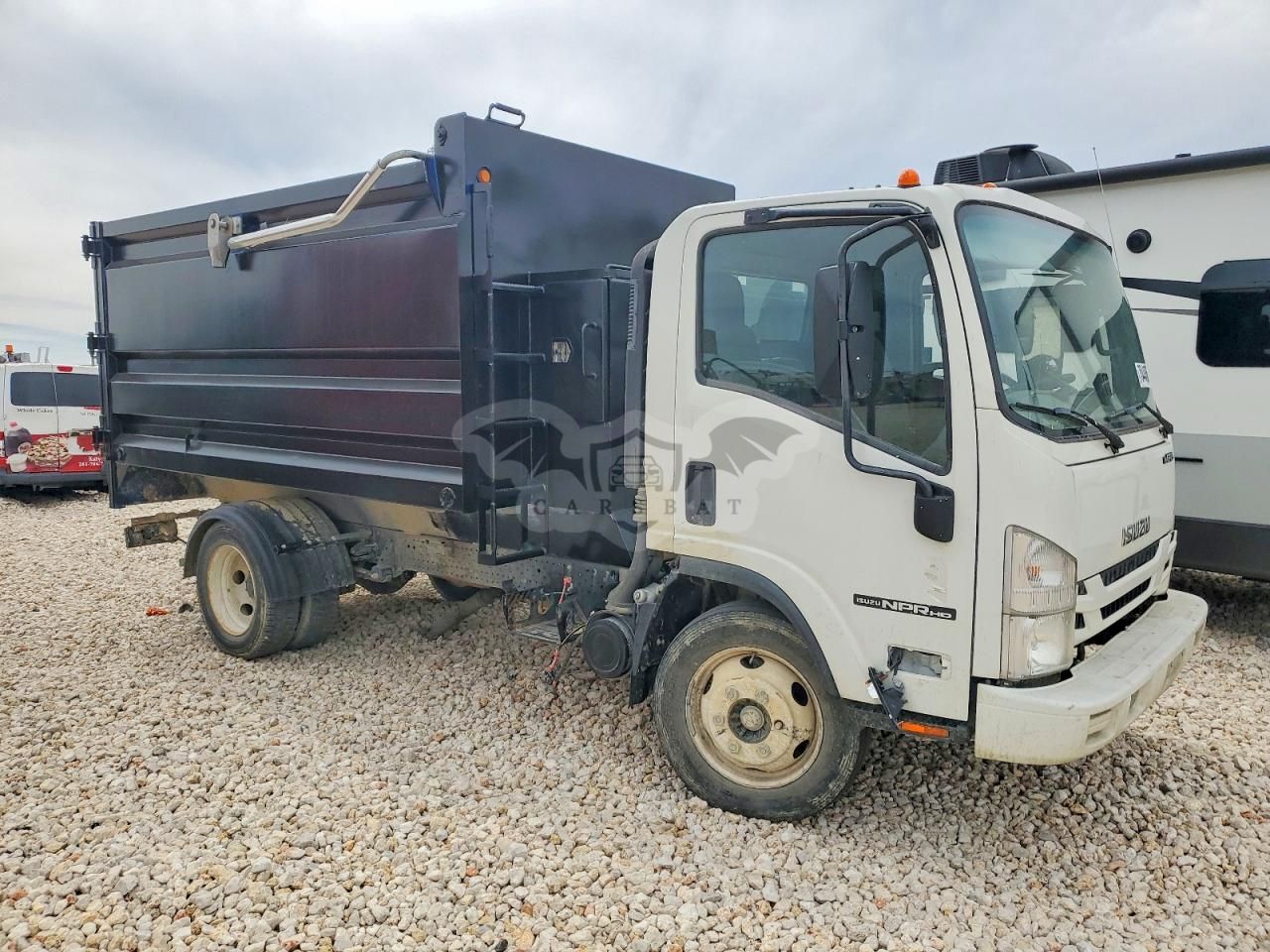 Isuzu NPR 6.6L 8 2021