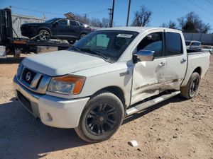 Nissan Titan 5.6L 8 2012