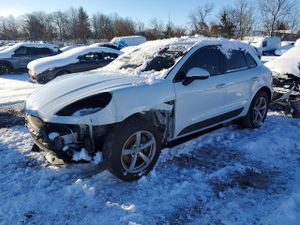 Porsche Macan 2.0L 4 2020